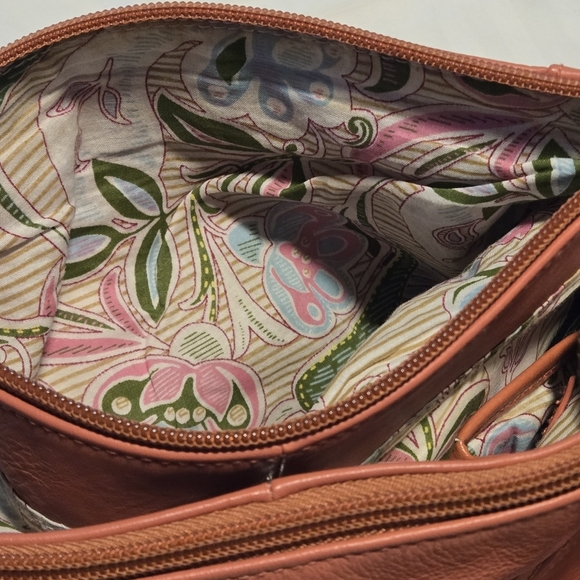 Stone Mountain Accessories Shoulder Bag Item# A90475 Medium Size Orangish-Tan - Picture 8 of 15